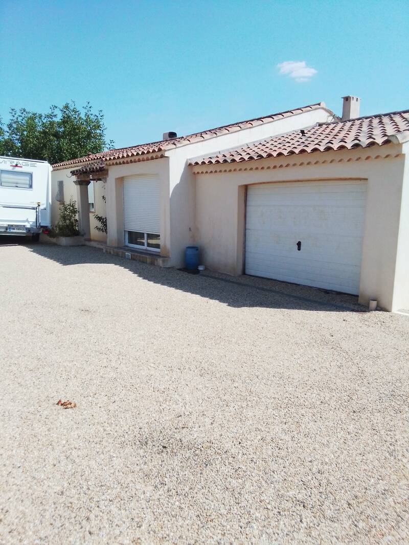Tavernes (83670)