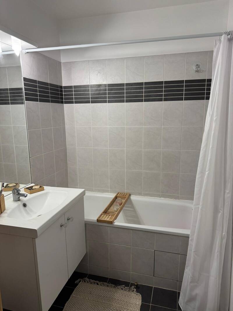 Saint-Ouen-Sur-Seine (93400)