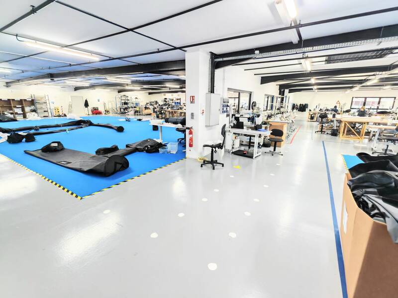 D'activité De 2600M² Vendu Loué