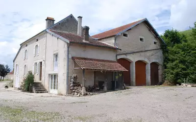 + Annexes + Écurie Spacieuse