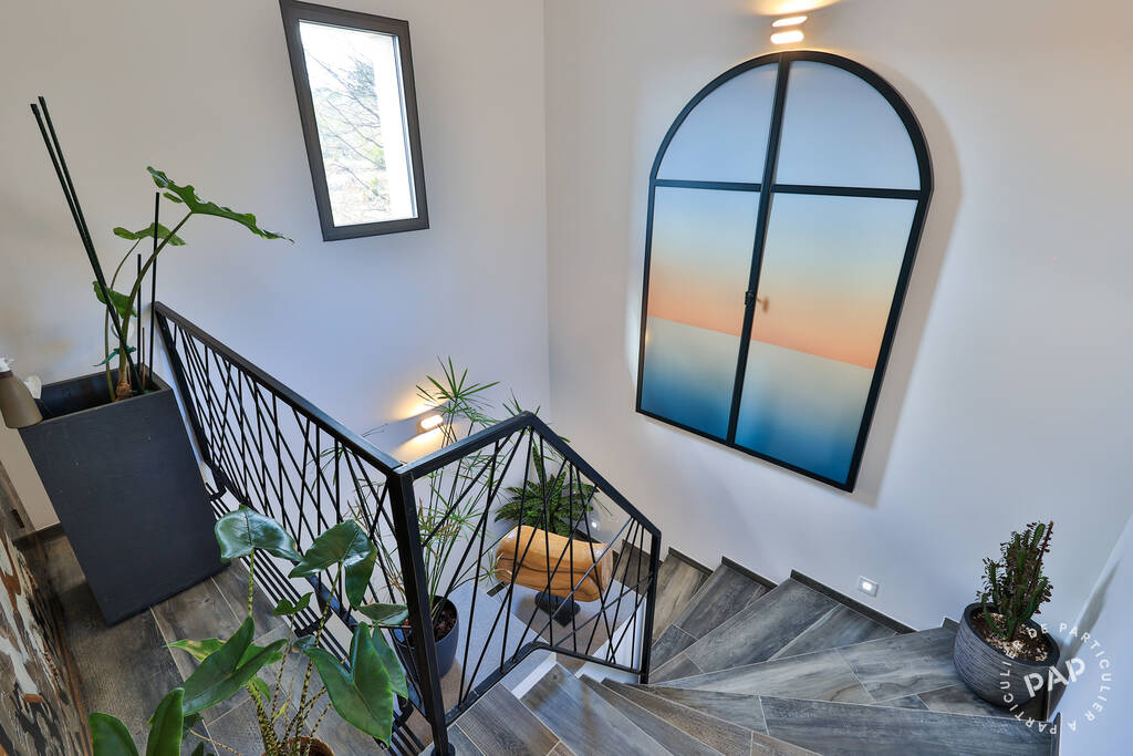 Vente Saint-Paul-En-Forêt (83440) 194 m²