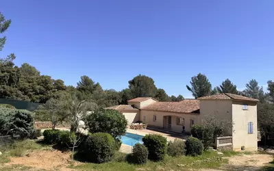 Aubagne (13400)