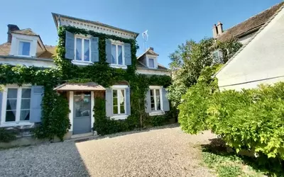 Civry-La-Forêt (78910)