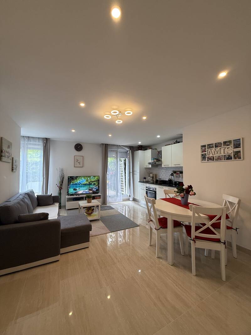 Villeneuve-La-Garenne (92390)