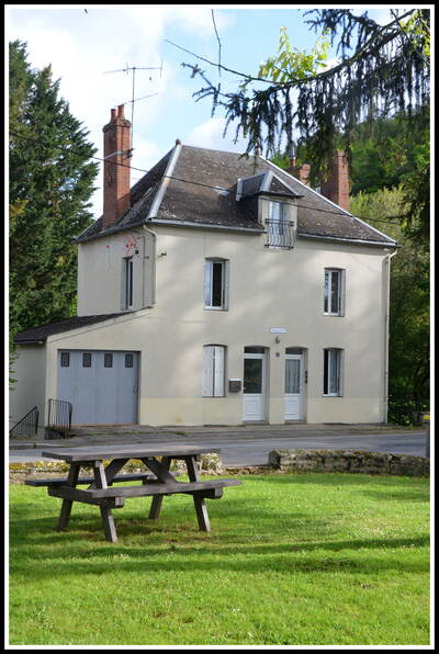 Vente maison 5 pièces Chambon-sur-Voueize (23170)