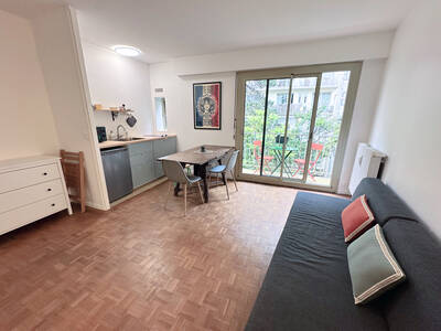Location appartement studio Paris 10e
