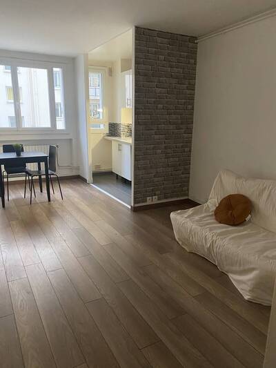 Location appartement studio Paris 15e