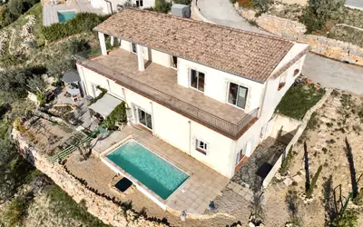 Fayence -Piscine-Vue Mer