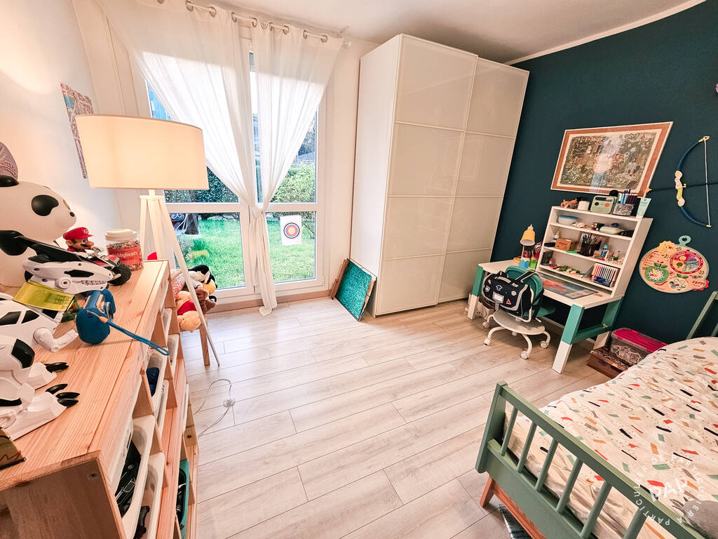 Vente appartement 4 pièces 84 m² Noisiel (77186) - 84 m² - 285.000 € | Particulier à Particulier — 4