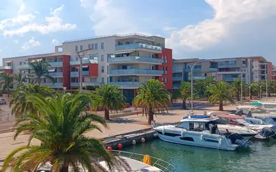 Fréjus (83600)
