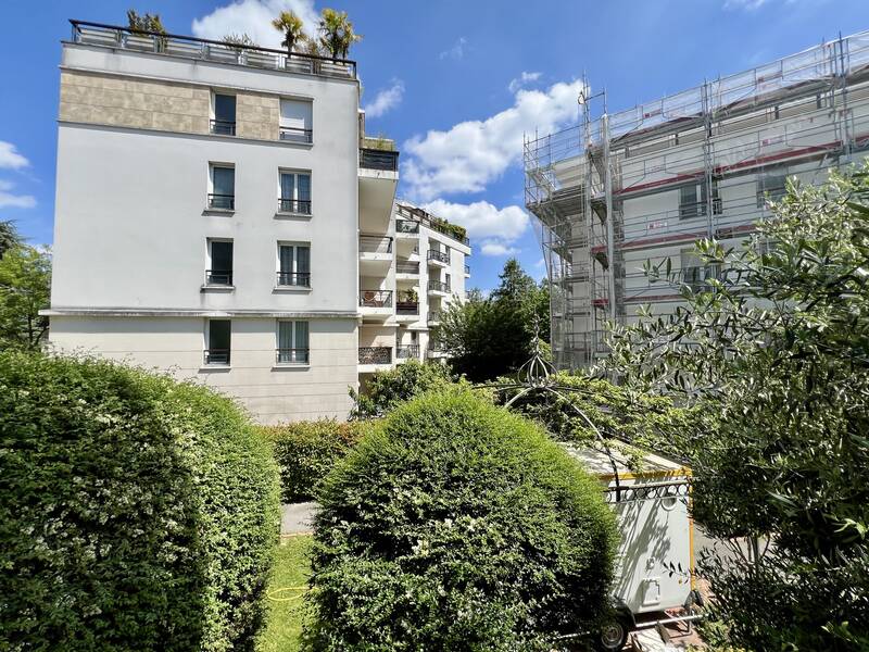 Bois-Colombes (92270)