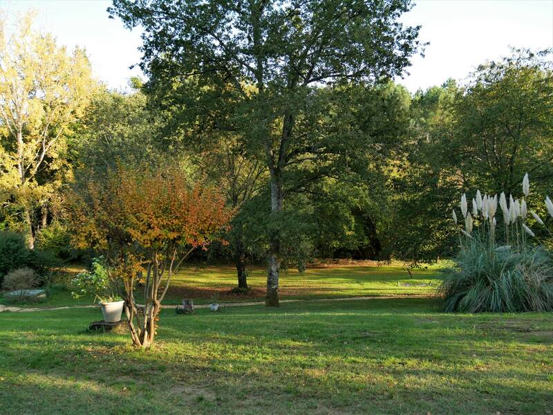 Domaine 2 Maisons + 5 Gites 495 M2