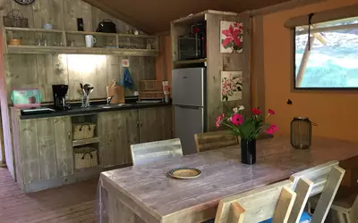 Domaine 2 Maisons + 5 Gites 495 M2