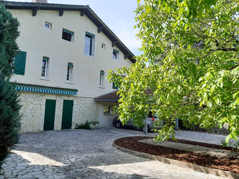 Bouliac (33270)