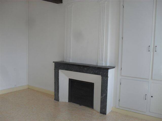 Auch (32000)