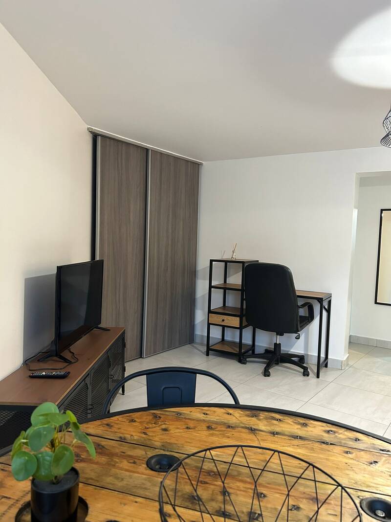 Champs-Sur-Marne (77420)