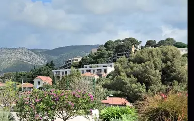 Toulon (83000)