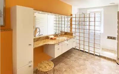 Apt (84400)