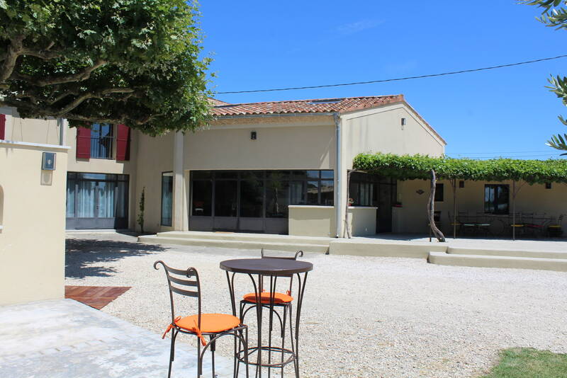 Althen-Des-Paluds - 1 Maison Et 3 Appartements-