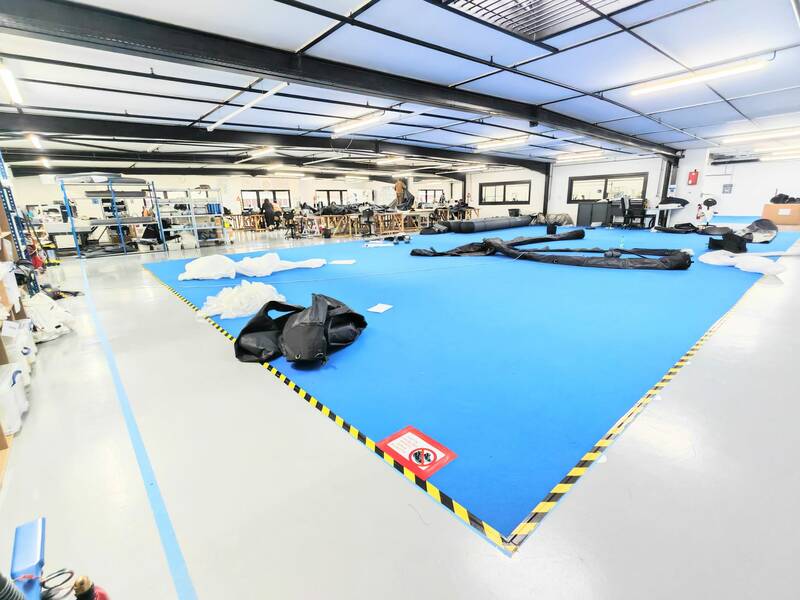 D'activité De 2600M² Vendu Loué