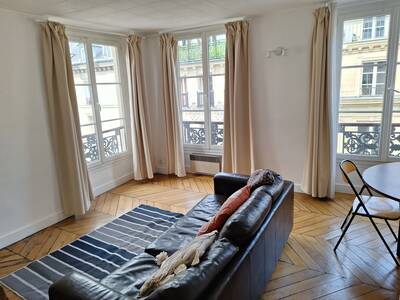 Location appartement 2 pièces Paris 1er