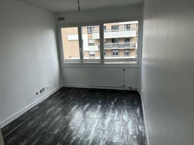 Location appartement studio Paris 19e