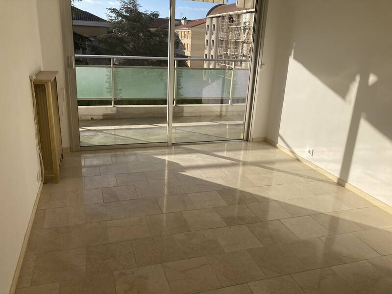 Cannes (06150)