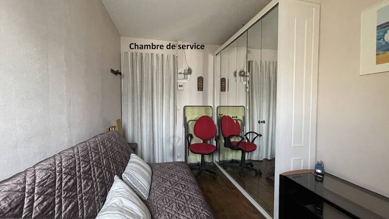 Dont Une Chambre De Service Paris 10E (75010)