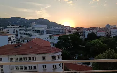Toulon (83000)