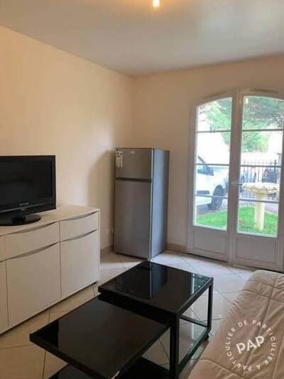 Location appartement studio Savigny-le-Temple (77176)