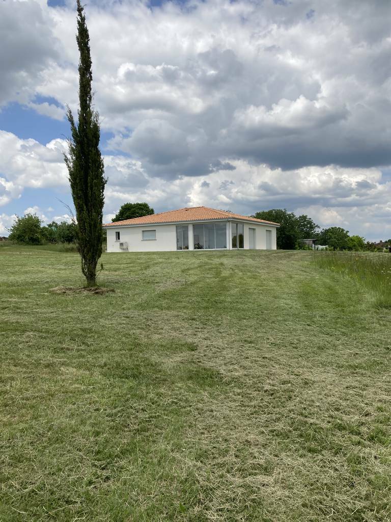 Ensemble Immobilier À 7 Minutes De Bergerac