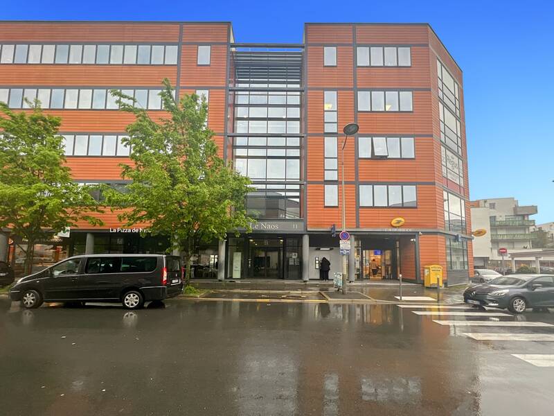 Bureaux, local professionnel Reims - 8&nbsp;m² - 349&nbsp;&euro;