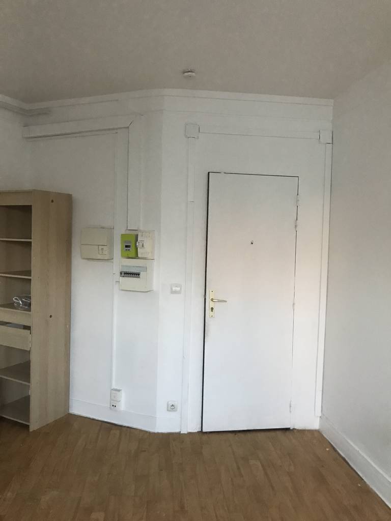 + Cabis 2.5M², Pantin