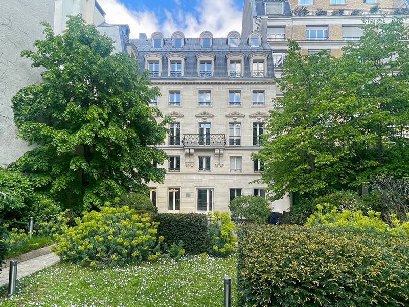 Paris 8E