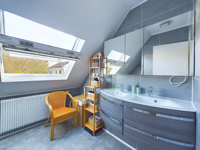 Le Plessis-Trévise (94420), Dans Le Quartier Du Val Roger