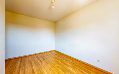 - Terrasse 17 M² + Box Fermé
