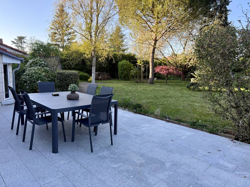 Loury (45470)