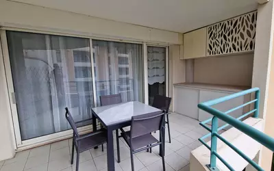 Fréjus (83600)