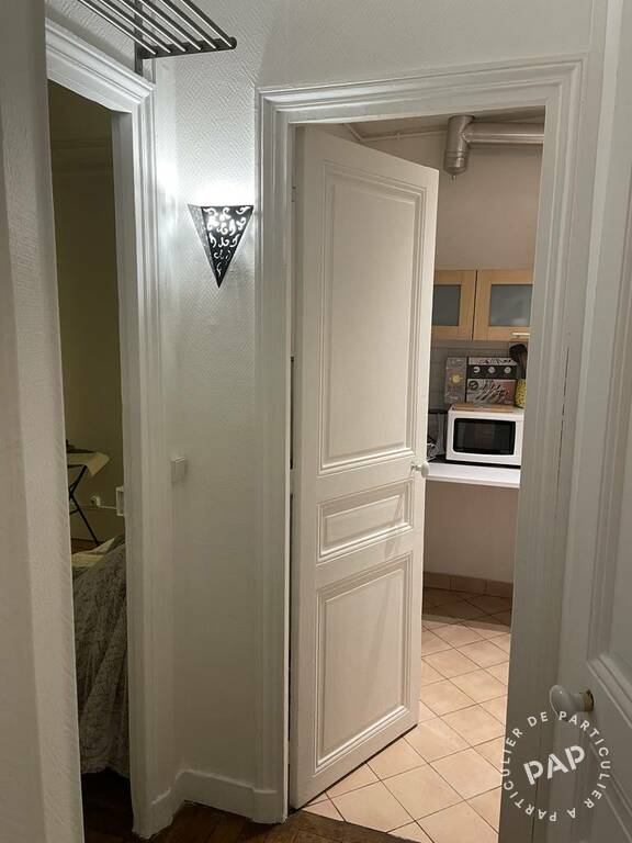 Appartement Paris 18E 990&nbsp;&euro;