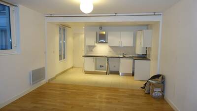 Location appartement 3 pièces Paris 18e