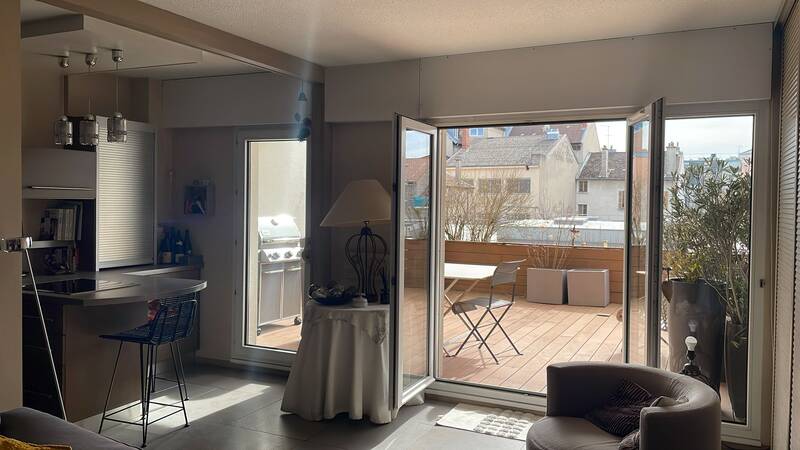 Oyonnax (01100)