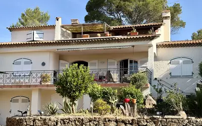 Fréjus (83600)
