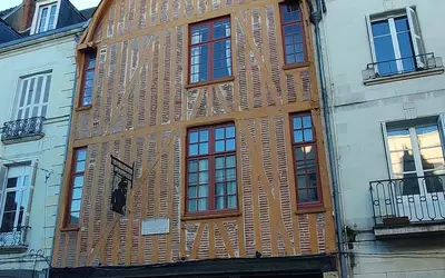 Tours (37)