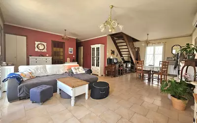 Nemours (77140)