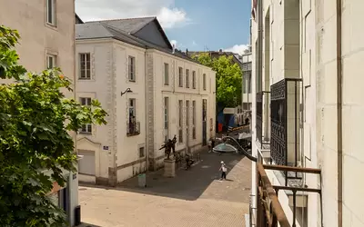 Nantes (44000)