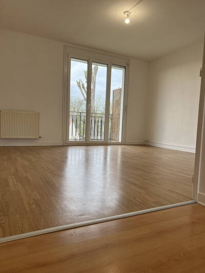 Vente appartement 4 pièces Villeneuve-Saint-Germain (02200)