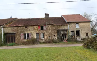 Charmes-Saint-Valbert (70120)