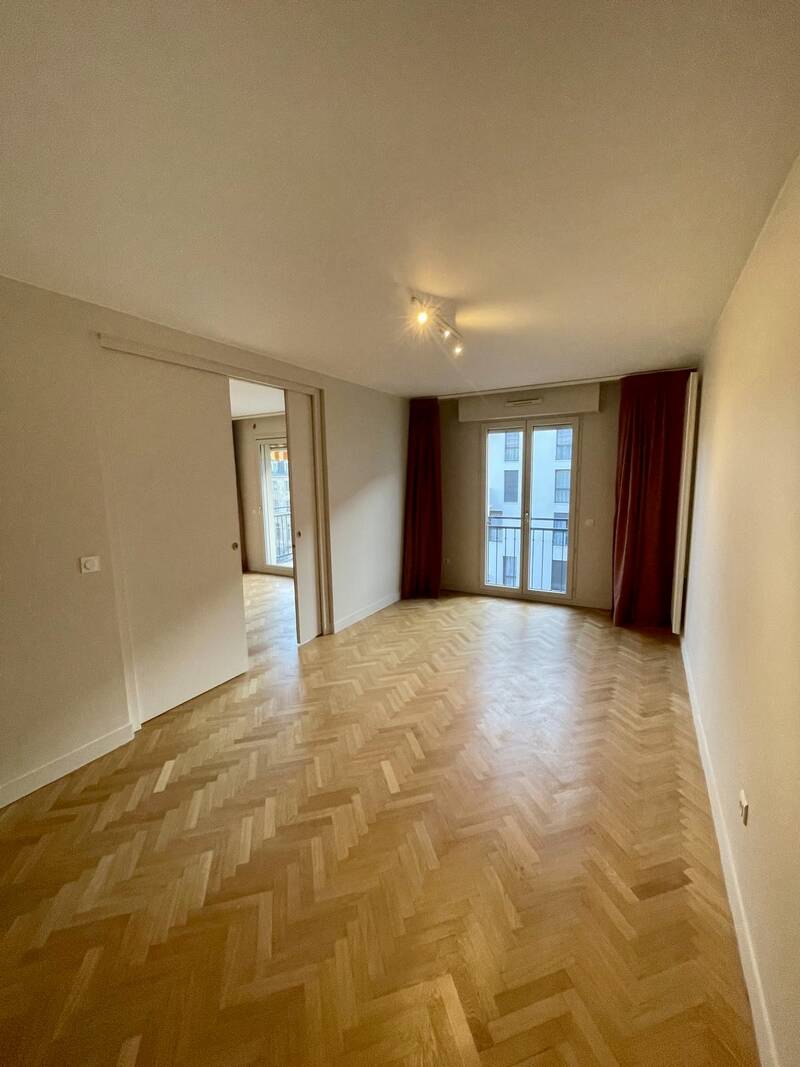 Issy-Les-Moulineaux (92130)