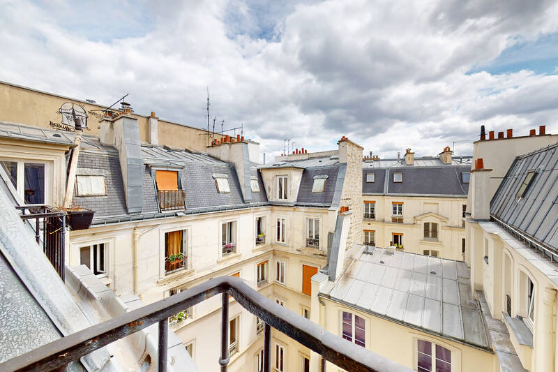 Paris 9E