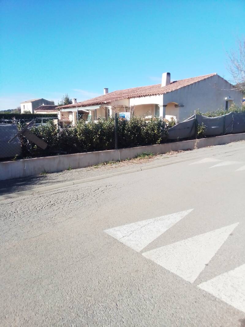 Tavernes (83670)